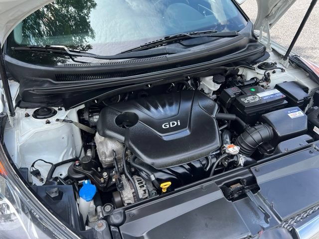 Used 2017 Hyundai Veloster FWD image 41