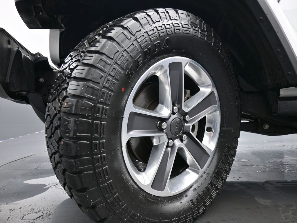 Used 2020 Jeep Wrangler Unlimited Sahara AWD/4WD image 20