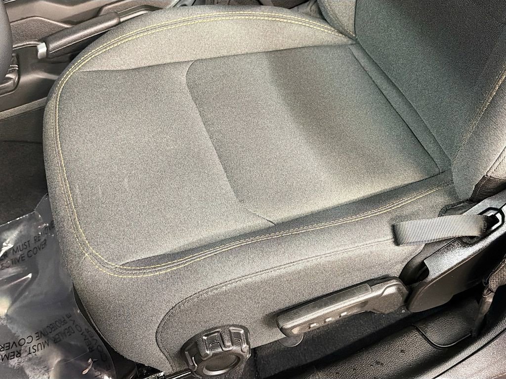 Used 2025 Jeep Wrangler Unlimited Sahara AWD/4WD image 17