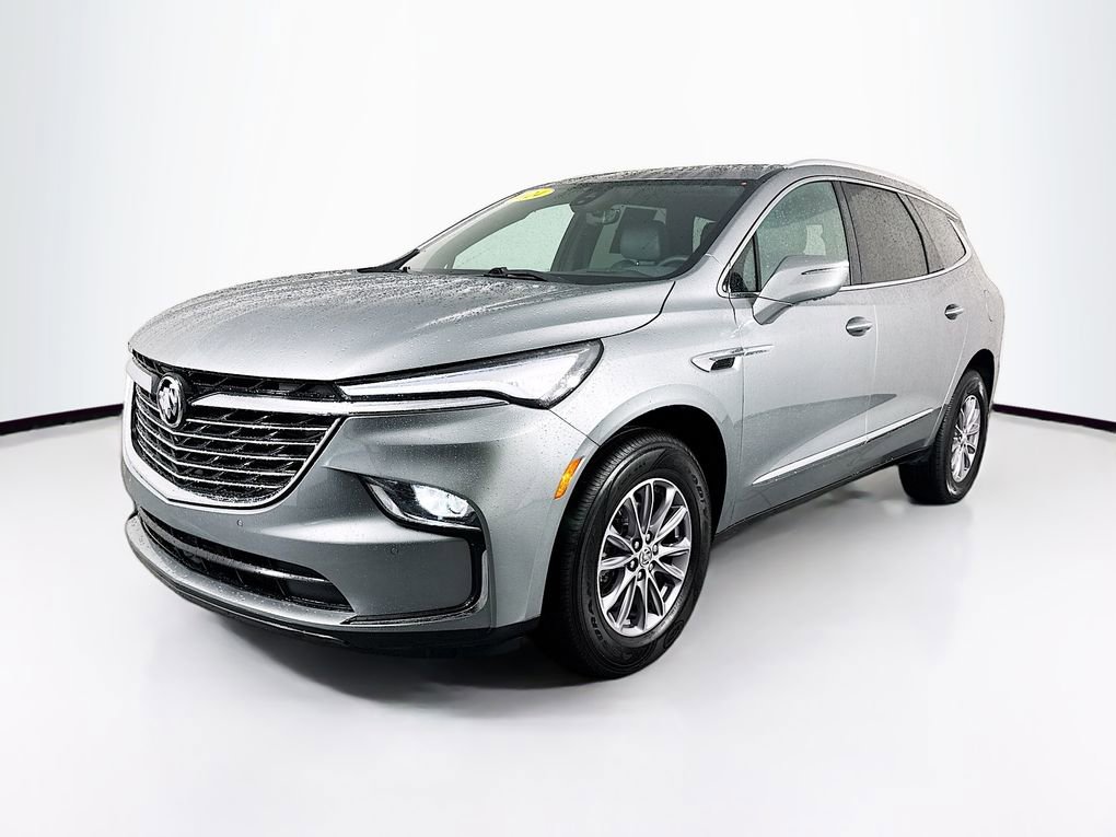Used 2024 Buick Enclave Premium image 3