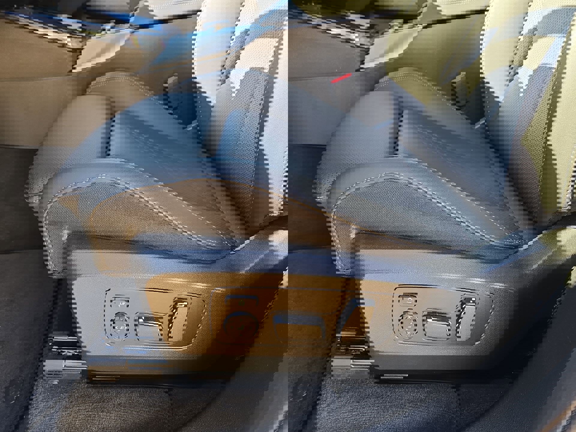 Certified 2025 BMW X3 xDrive30i image 17