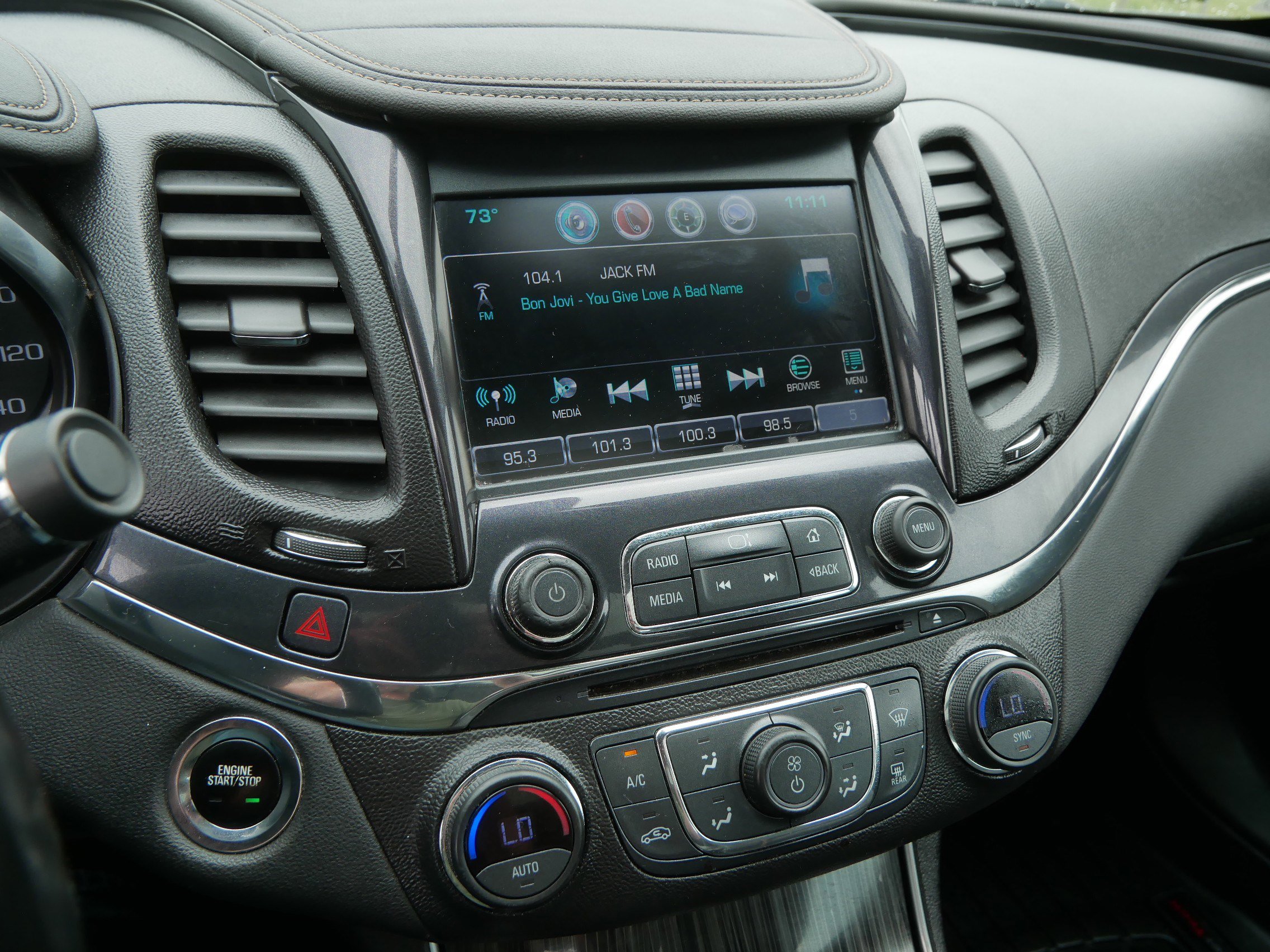 Used 2018 Chevrolet Impala Premier FWD image 28