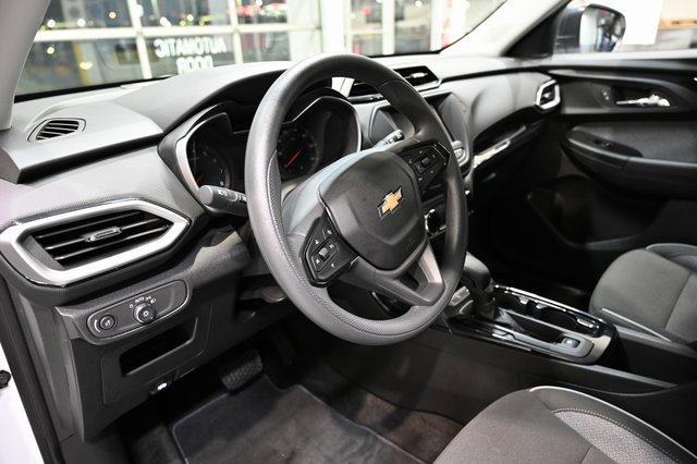 Used 2023 Chevrolet TrailBlazer LS image 21