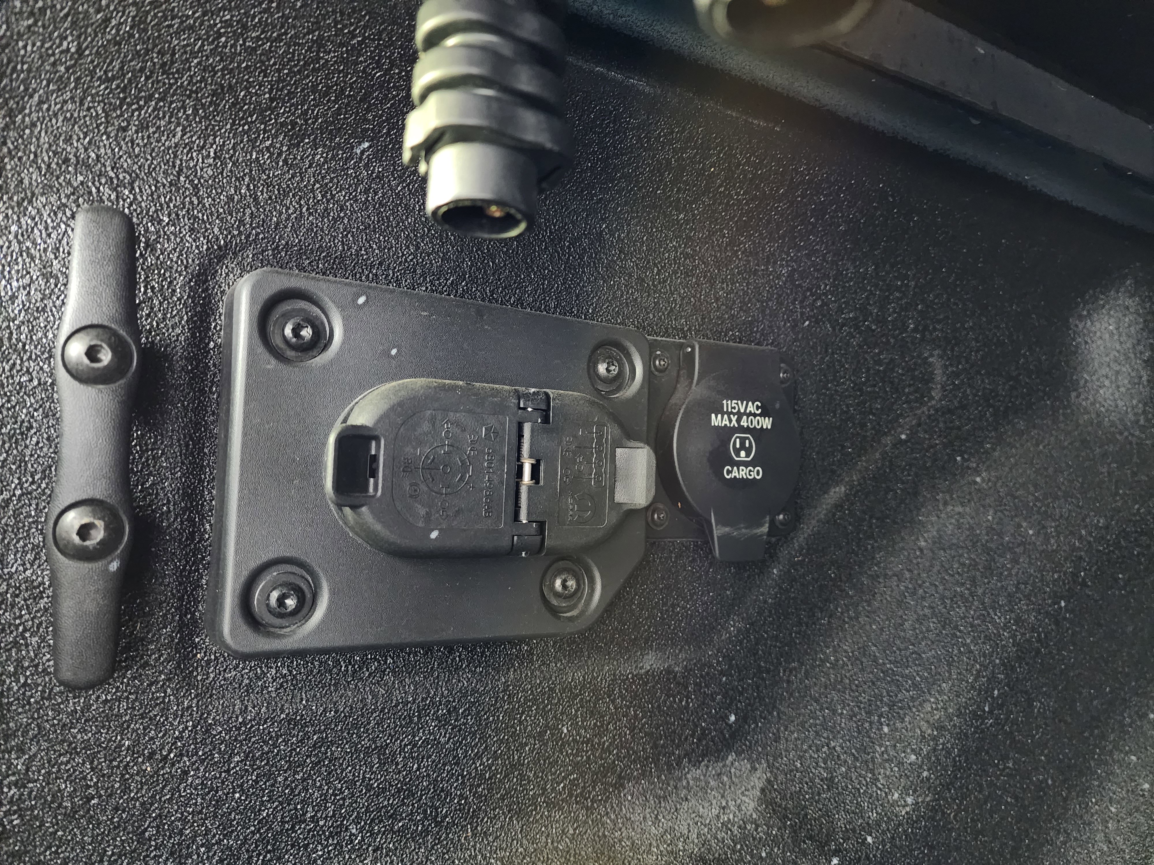 Used 2024 RAM 3500 Big Horn w/ Sport Appearance Package image 32