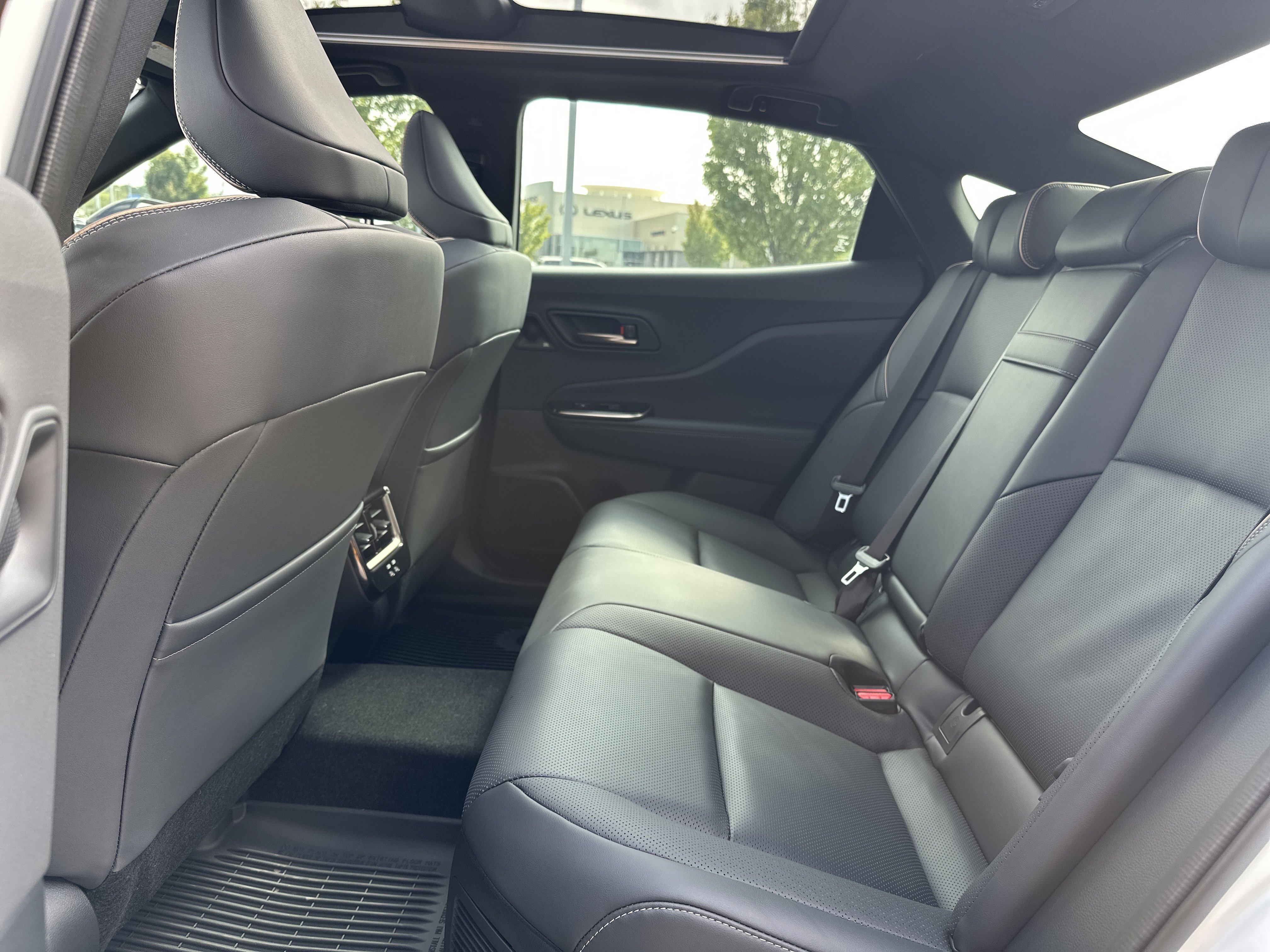 New 2026 Toyota Crown Platinum image 32