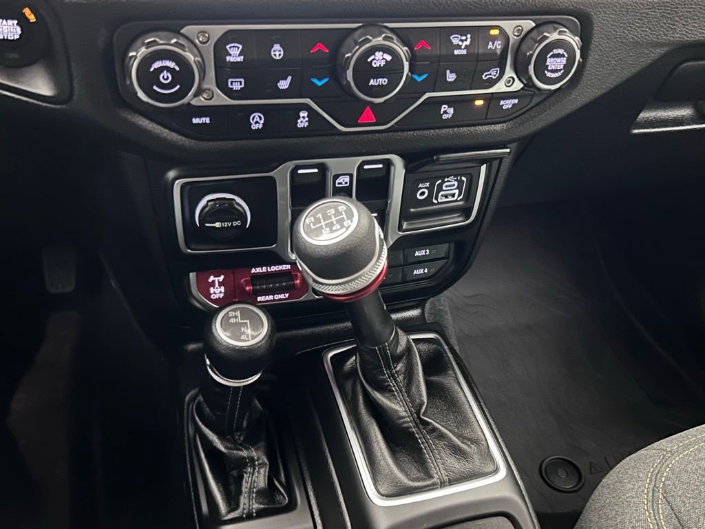 Certified 2025 Jeep Wrangler Willys image 27