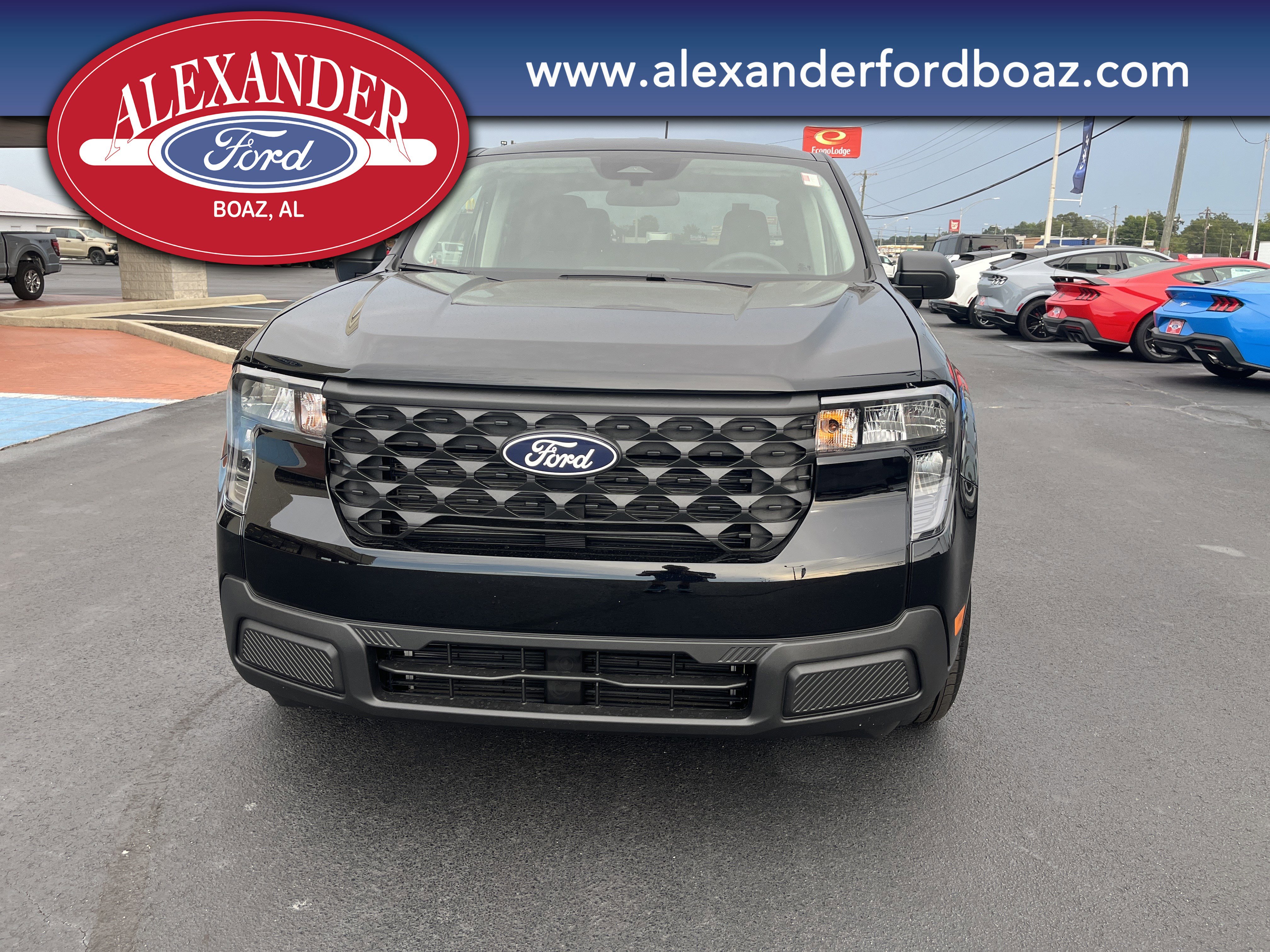 New 2025 Ford Maverick XL image 5