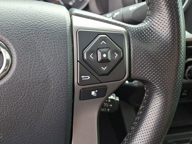 Used 2016 Toyota Tacoma Limited w/ Towing Package image 23