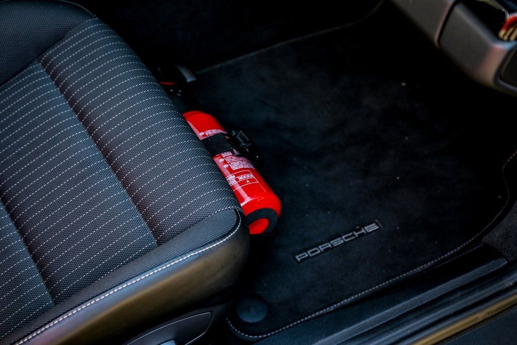 Used 2018 Porsche 911 Carrera T image 32