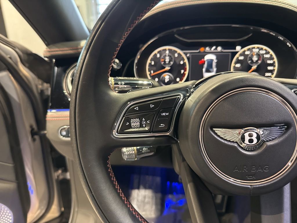 Used 2022 Bentley Flying Spur V8 image 44
