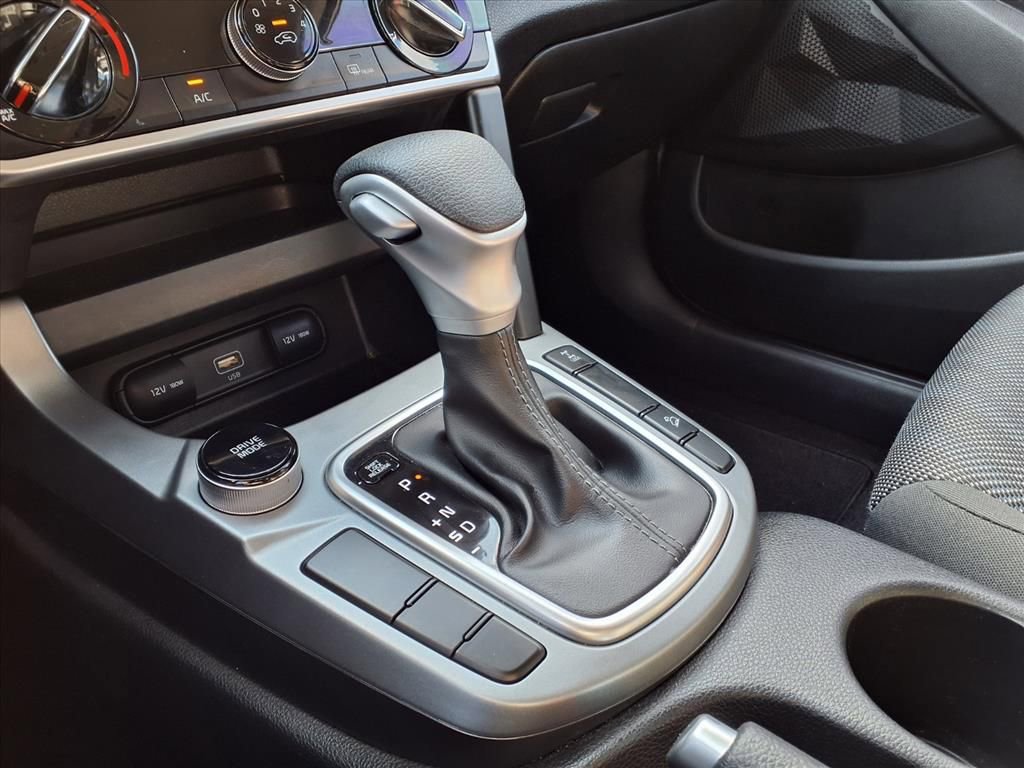 Certified 2022 Kia Seltos LX image 18