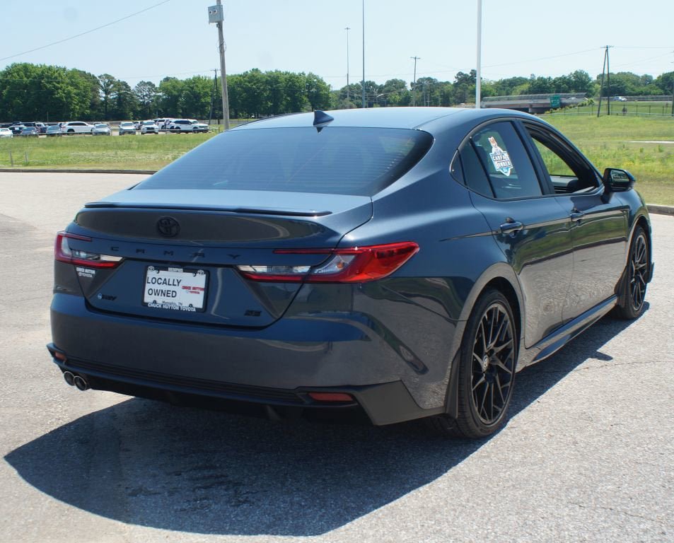 Used 2026 Toyota Camry SE FWD image 19