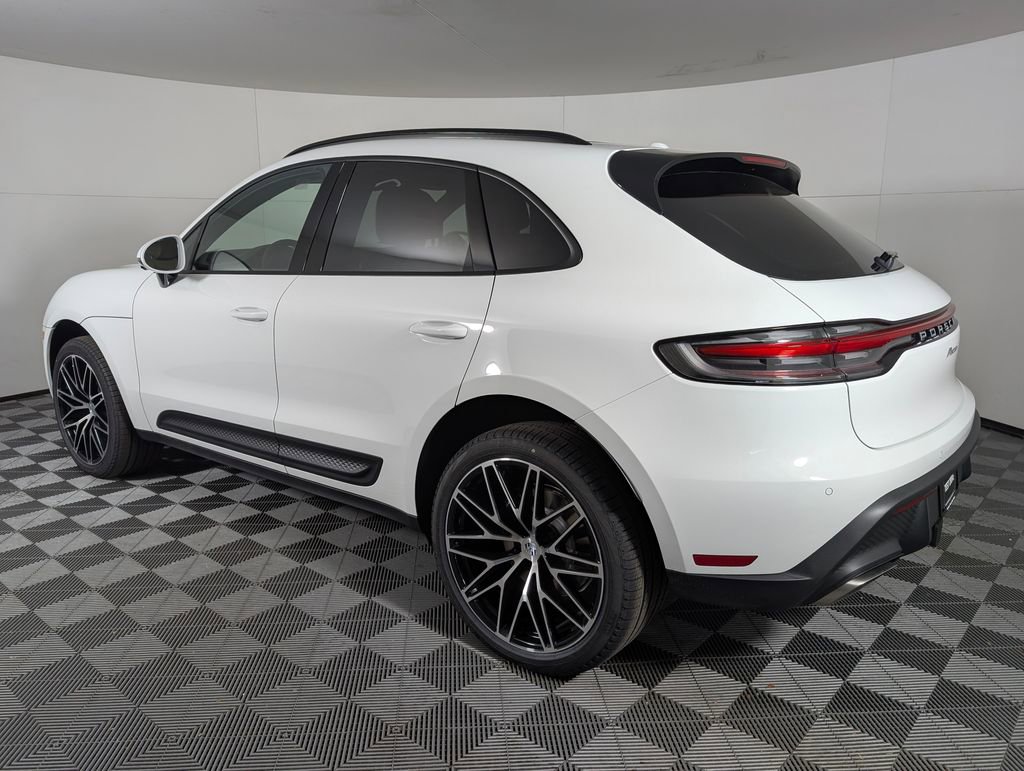 New 2026 Porsche Macan image 3
