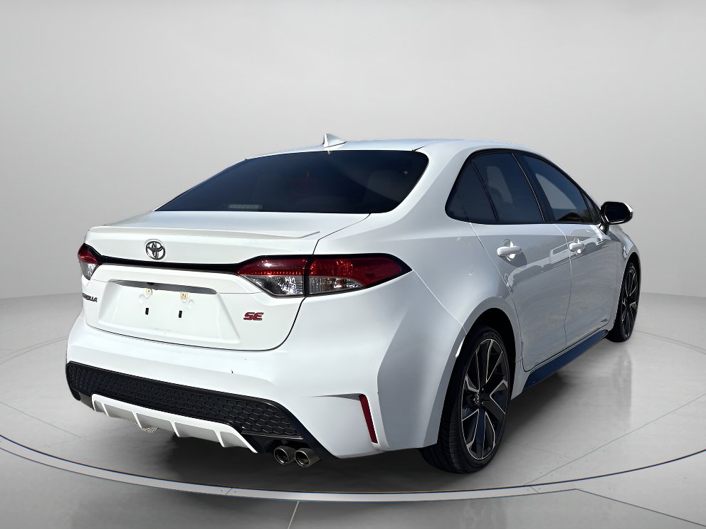 Used 2021 Toyota Corolla SE image 3