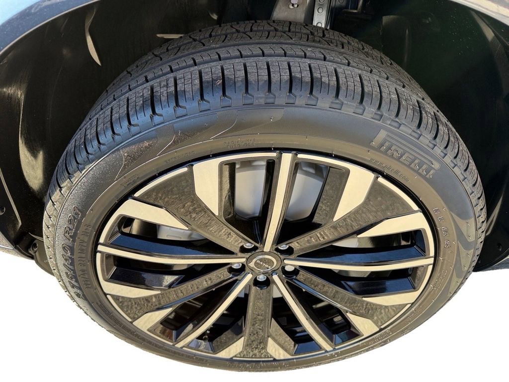 New 2026 Volvo XC90 B6 Ultra w/ Protection Package Premier image 8