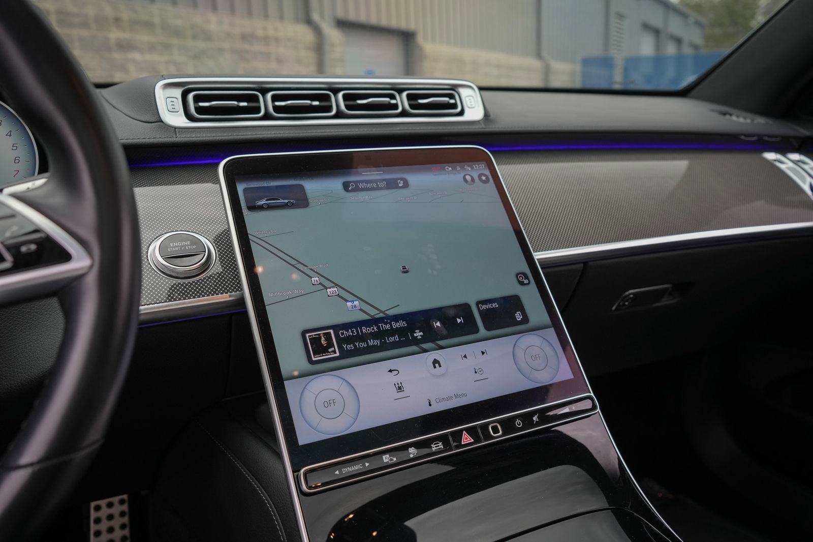 Used 2023 Mercedes-Benz S 580e S 580e w/ AMG Line image 41