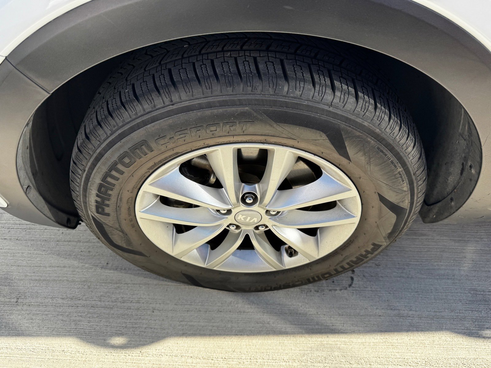 Used 2016 Kia Sorento LX w/ LX Convenience Package image 8