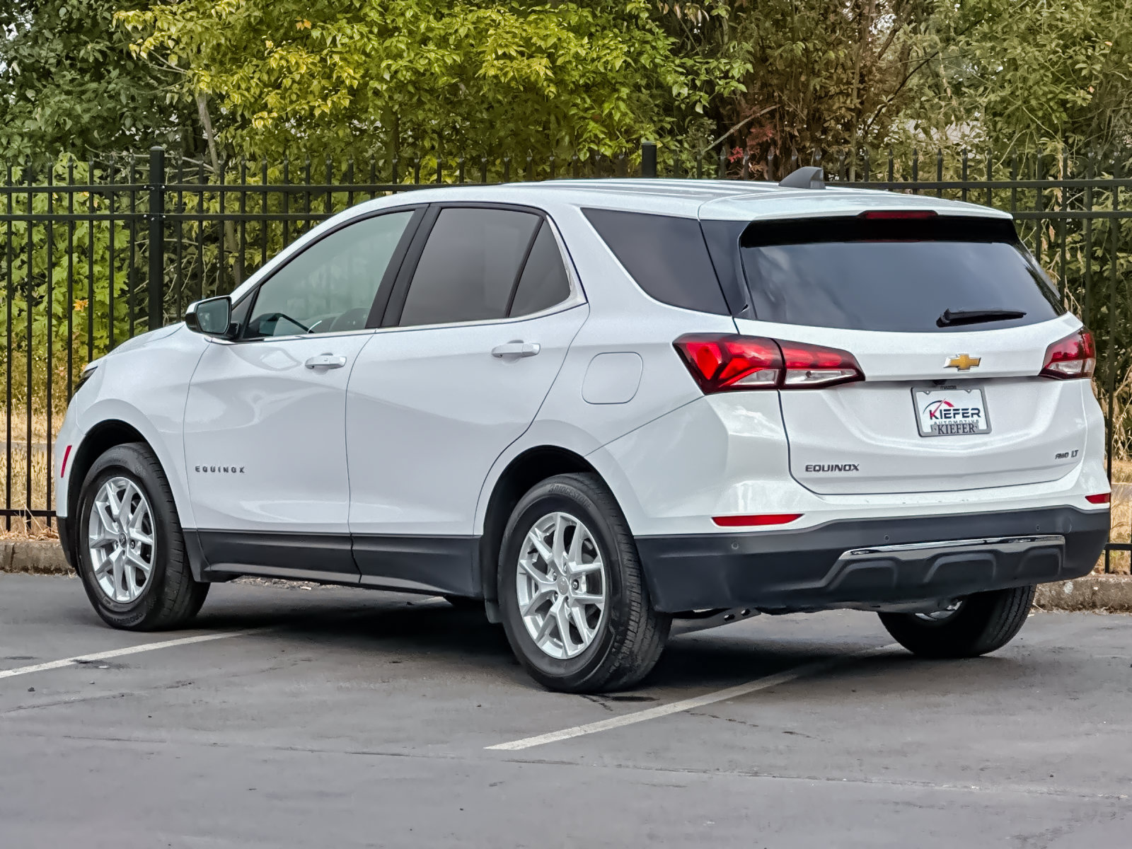 Used 2024 Chevrolet Equinox LT AWD/4WD image 6