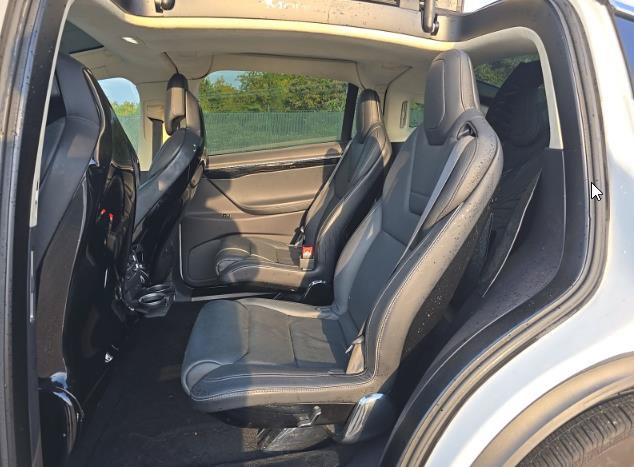Used 2016 Tesla Model X 75D AWD/4WD image 4