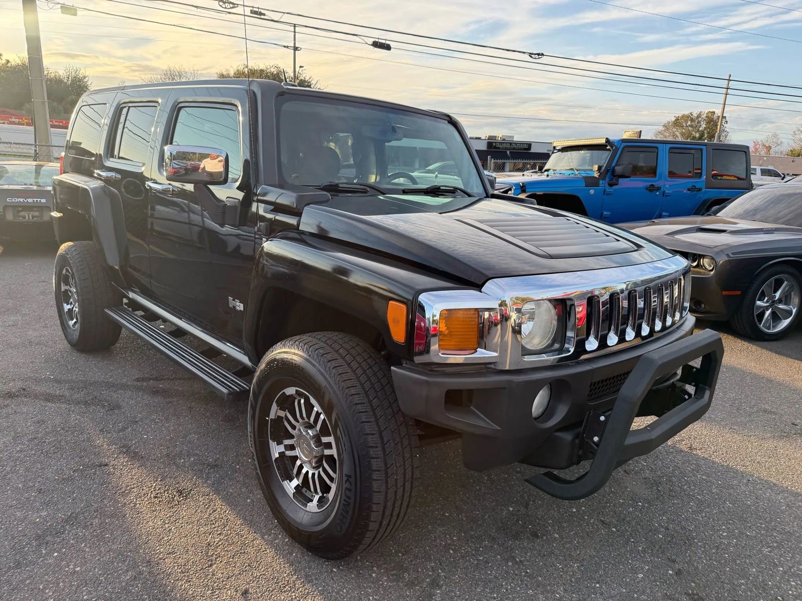 Used 2007 HUMMER H3 w/ Chrome Appearance Package image 3