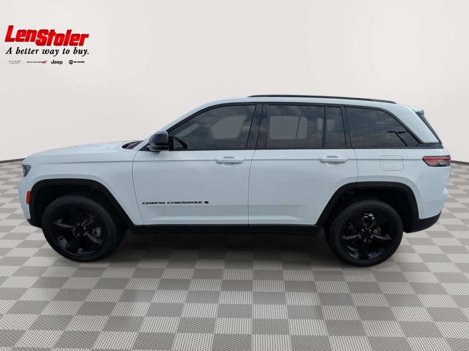 Used 2023 Jeep Grand Cherokee Altitude AWD/4WD image 2