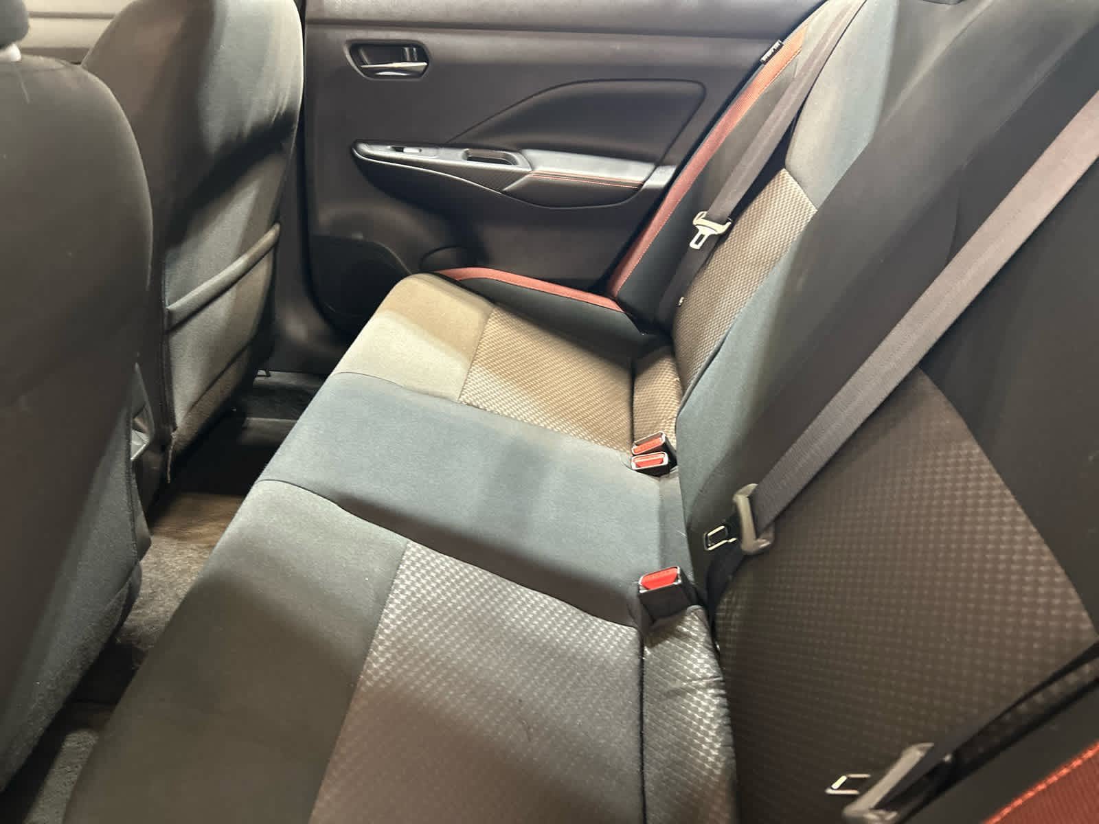 Used 2025 Nissan Versa SR w/ Trunk Package FWD image 5