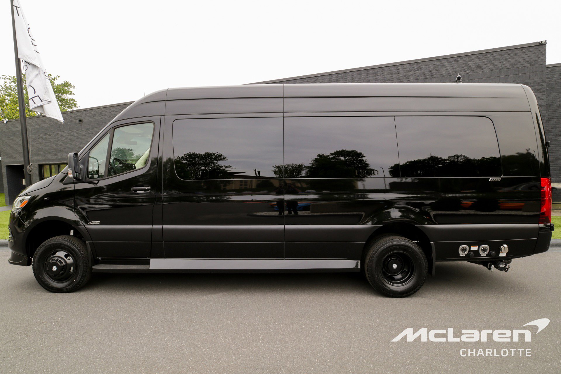 Used 2023 Mercedes-Benz Sprinter 3500 image 3