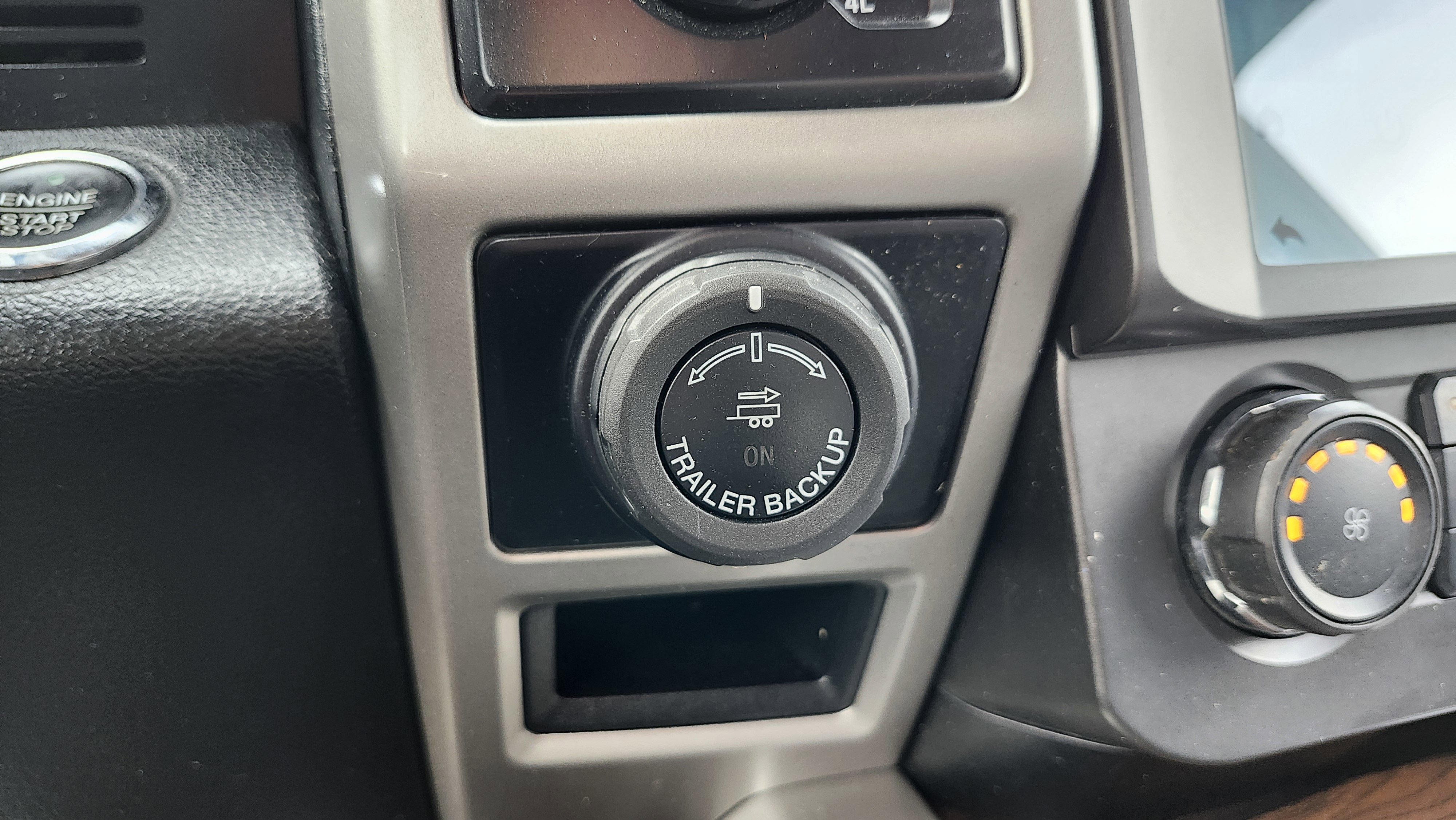 Used 2016 Ford F150 Lariat image 10