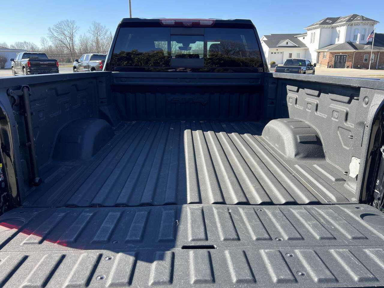 Used 2021 GMC Sierra 2500 AT4 w/ AT4 Preferred Package image 5