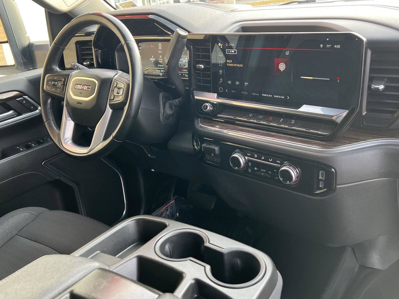 Used 2024 GMC Sierra 2500 SLE image 16