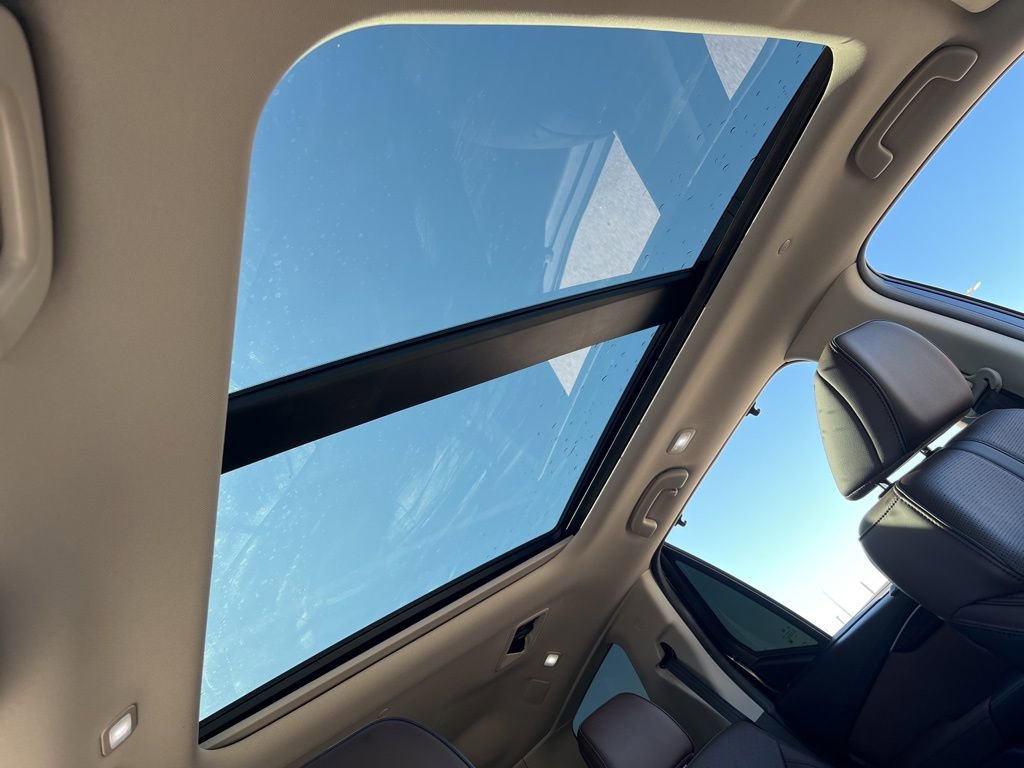 Used 2025 Honda Pilot Elite image 31