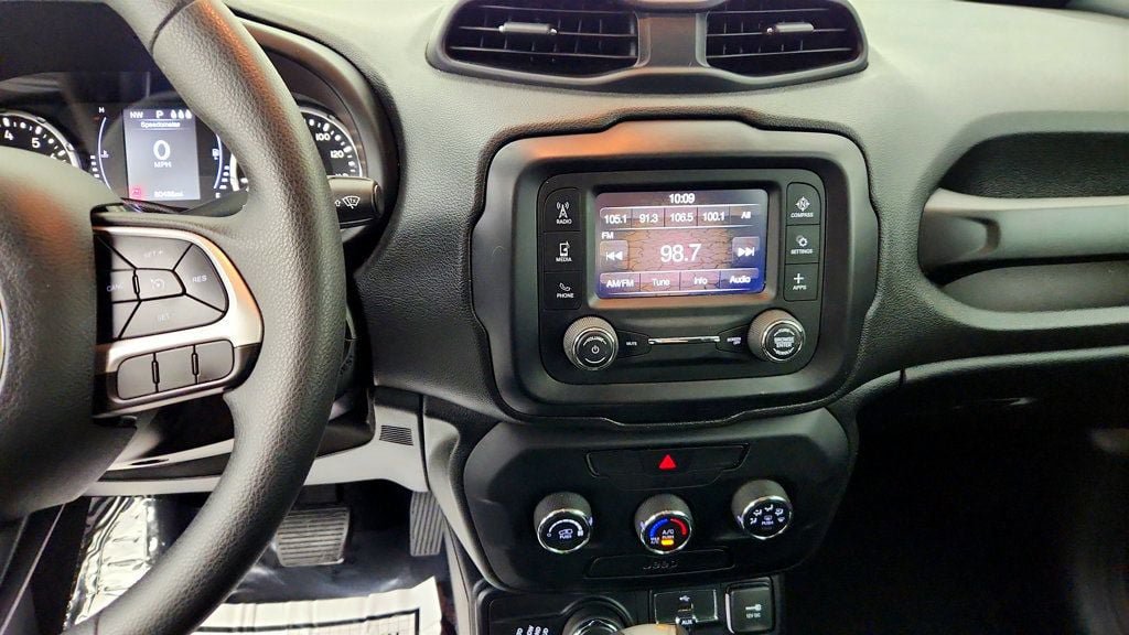 Used 2019 Jeep Renegade Sport AWD/4WD image 17
