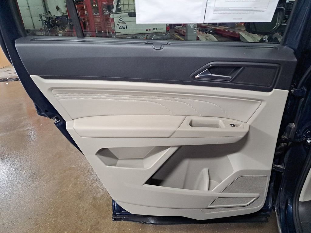 Used 2021 Volkswagen Atlas SE image 22