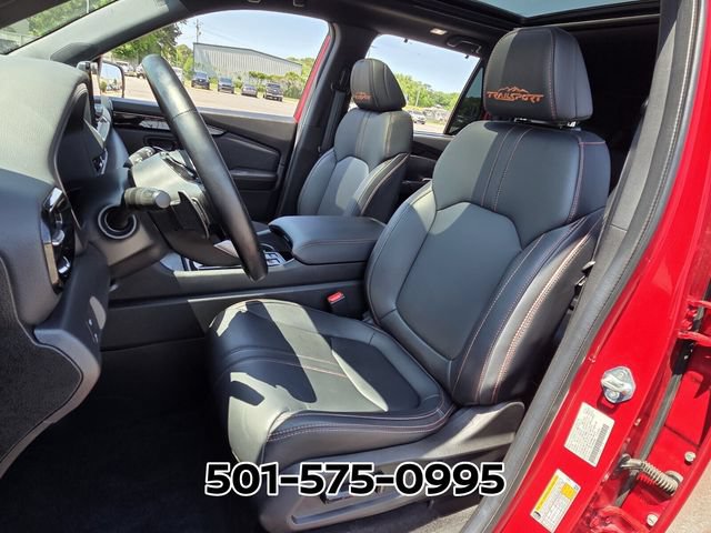 Used 2025 Honda Pilot TrailSport image 8
