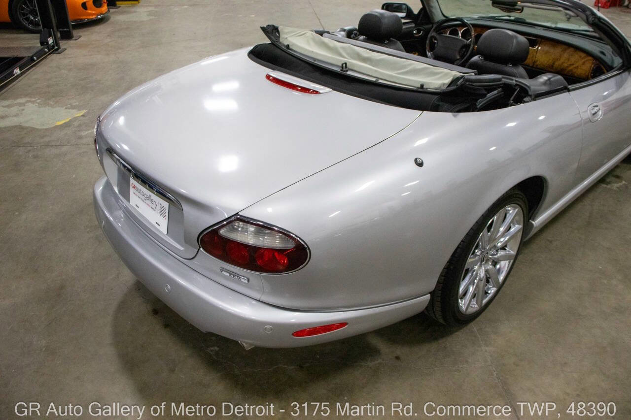 Used 2006 Jaguar XK8 Convertible RWD image 16