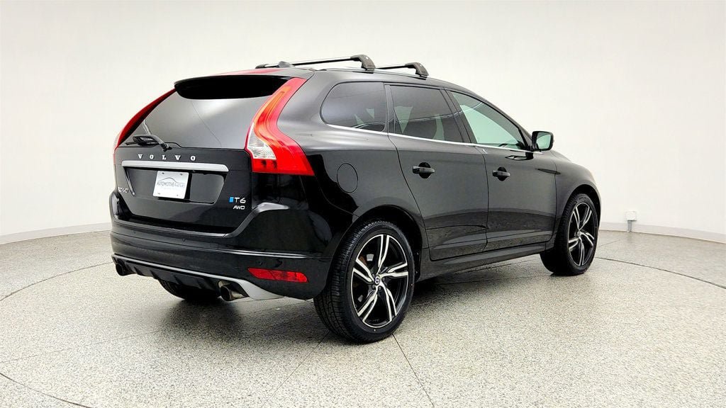Used 2017 Volvo XC60 T6 R-Design w/ Climate Package AWD/4WD image 5