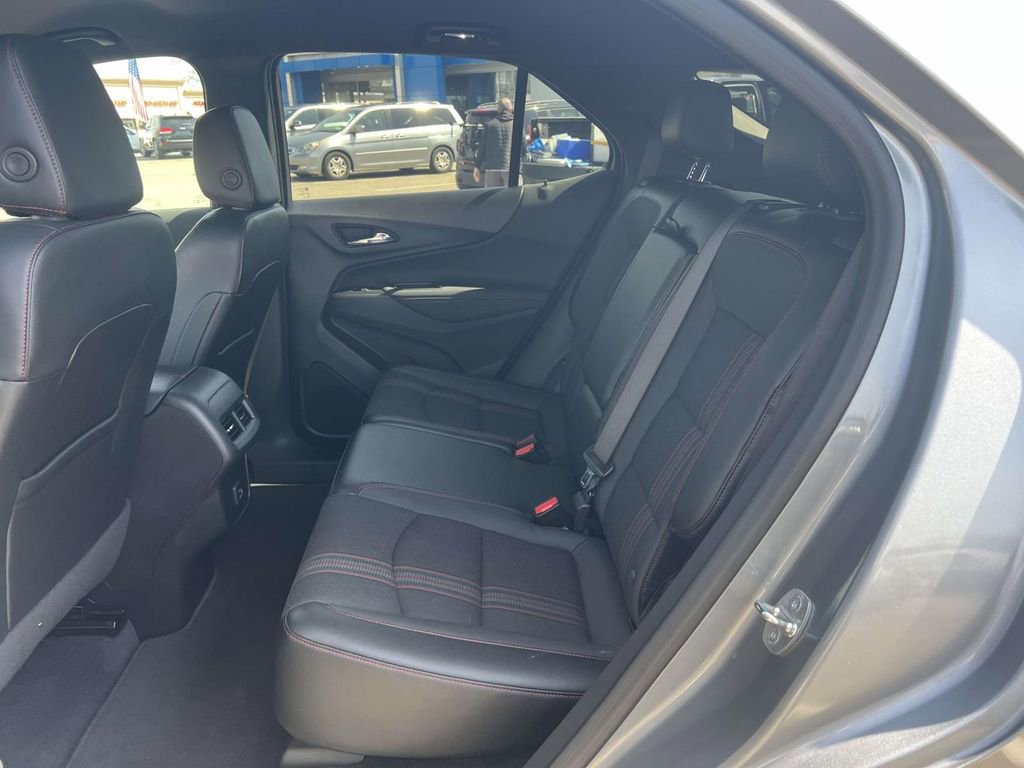 Used 2023 Chevrolet Equinox RS AWD/4WD image 13