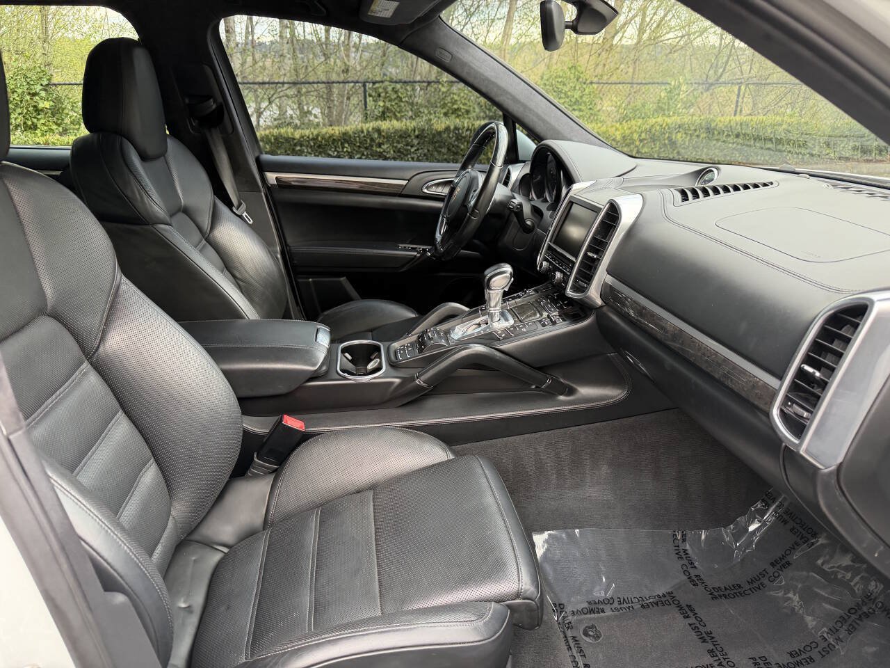 Used 2013 Porsche Cayenne Turbo AWD/4WD image 15