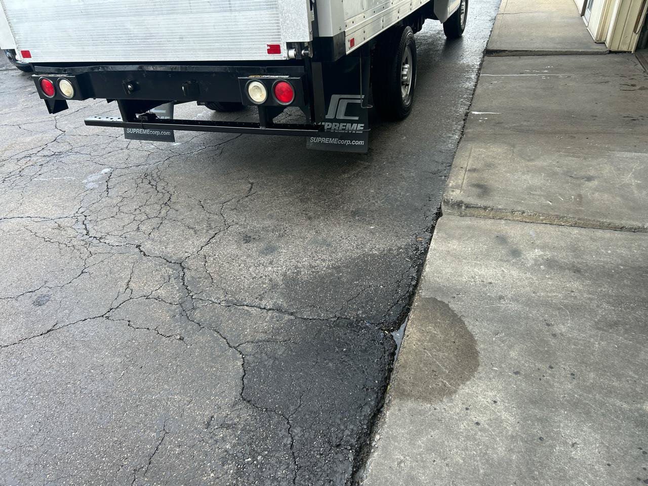 Used 2015 Chevrolet Express 3500 RWD image 6