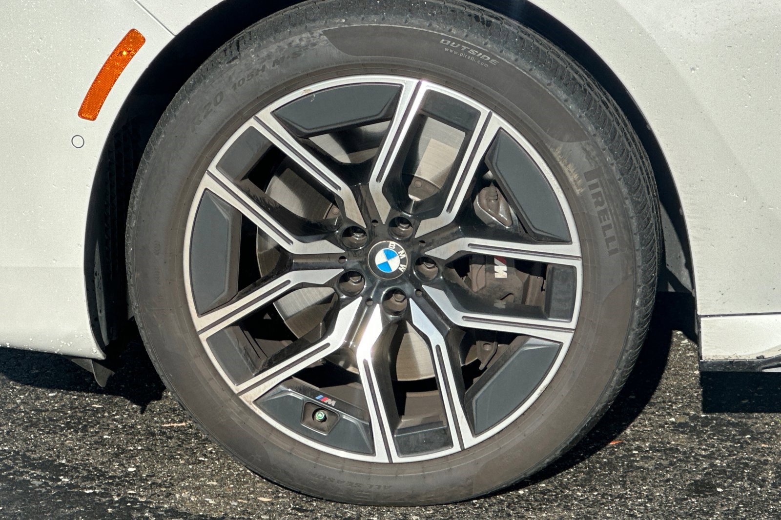 Certified 2023 BMW 740i image 38