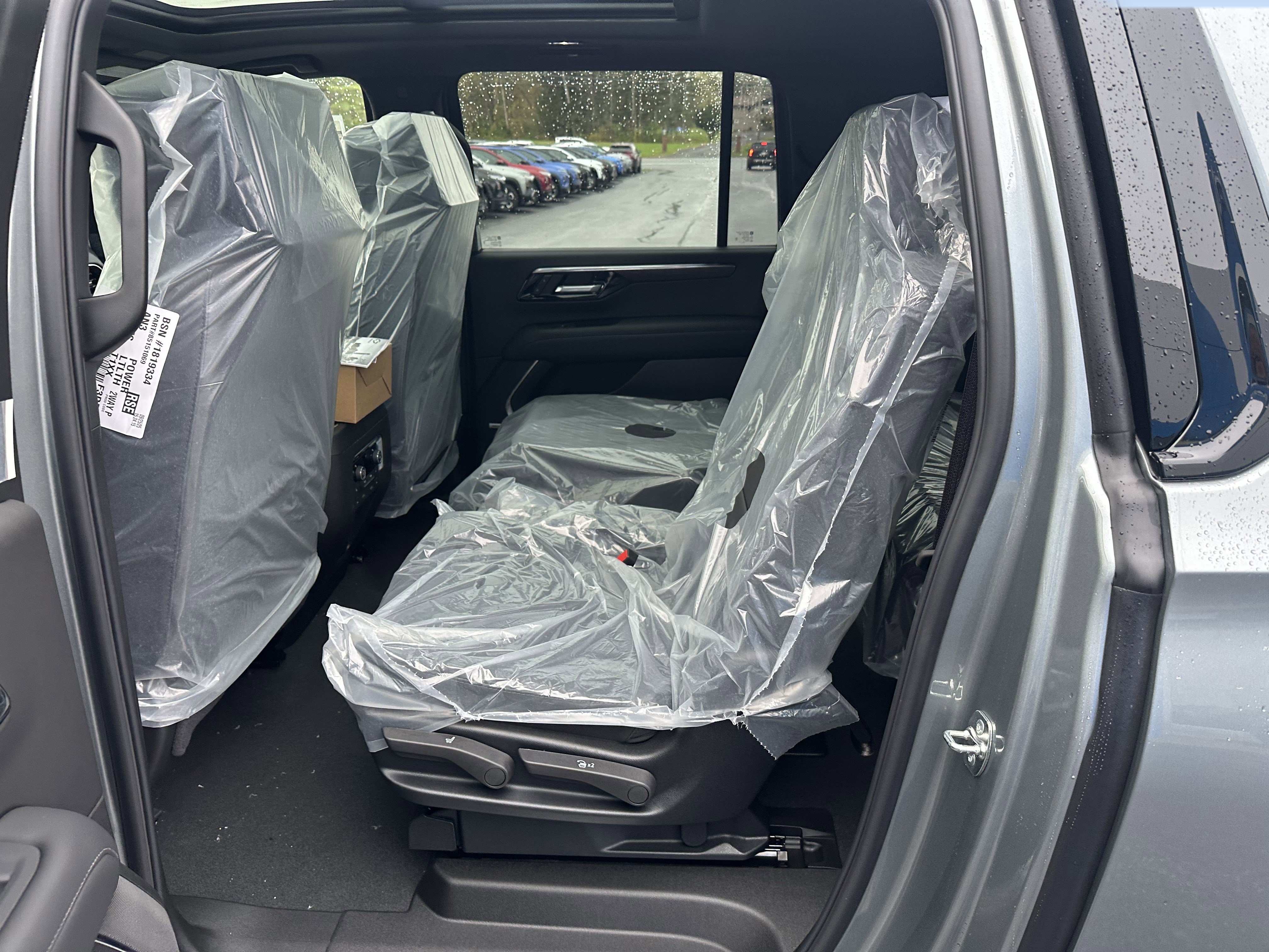 New 2026 Chevrolet Suburban Z71 w/ Z71 Off-Road Package image 5