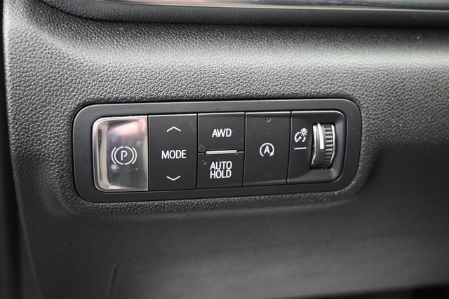 Used 2025 GMC Terrain Elevation AWD/4WD image 40