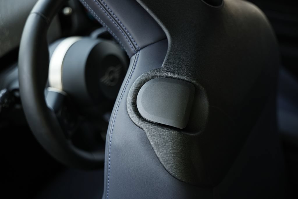 Used 2025 MINI Cooper S FWD image 23