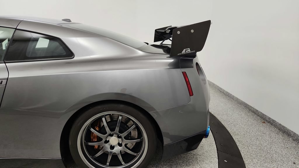 Used 2011 Nissan GT-R Premium AWD/4WD image 26