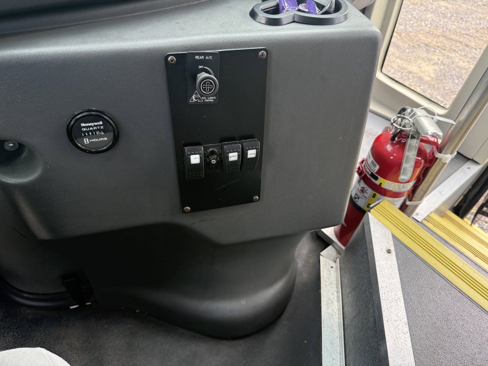 Used 2016 Ford E-450 and Econoline 450 Super Duty w/ Shuttle Bus Prep Package RWD image 15