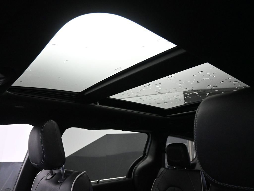 New 2026 Chrysler Pacifica Limited w/ S Appearance Package FWD image 17