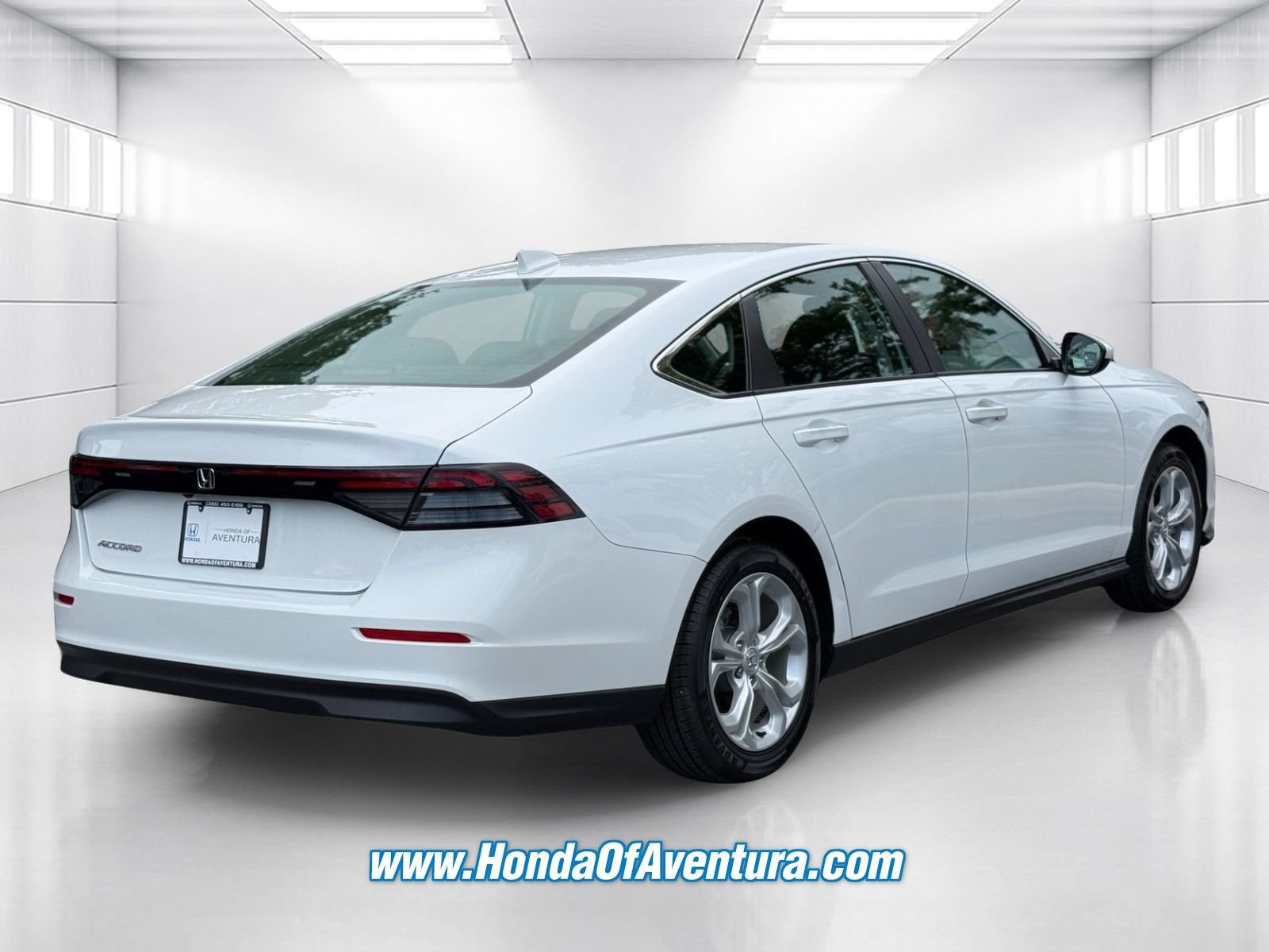 Certified 2023 Honda Accord LX image 5