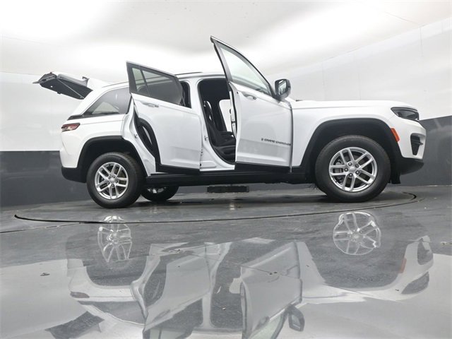 New 2025 Jeep Grand Cherokee Laredo X image 51