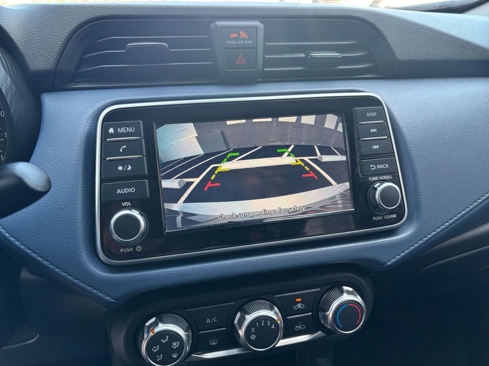 Used 2025 Nissan Versa SV image 21