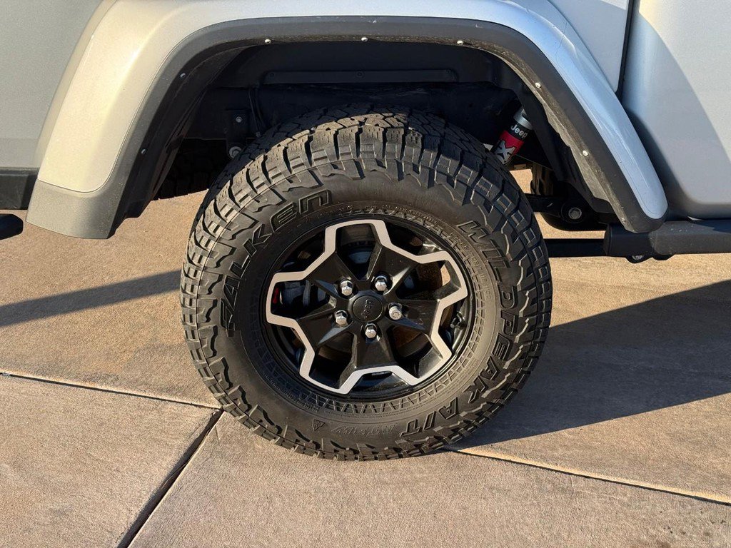 Used 2022 Jeep Gladiator Rubicon w/ LED Lighting Group image 6